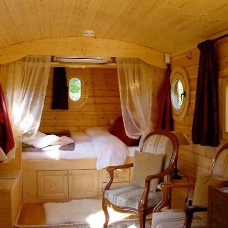 Hotel Le Clos Du Chene Saint-Bernard (Ain)